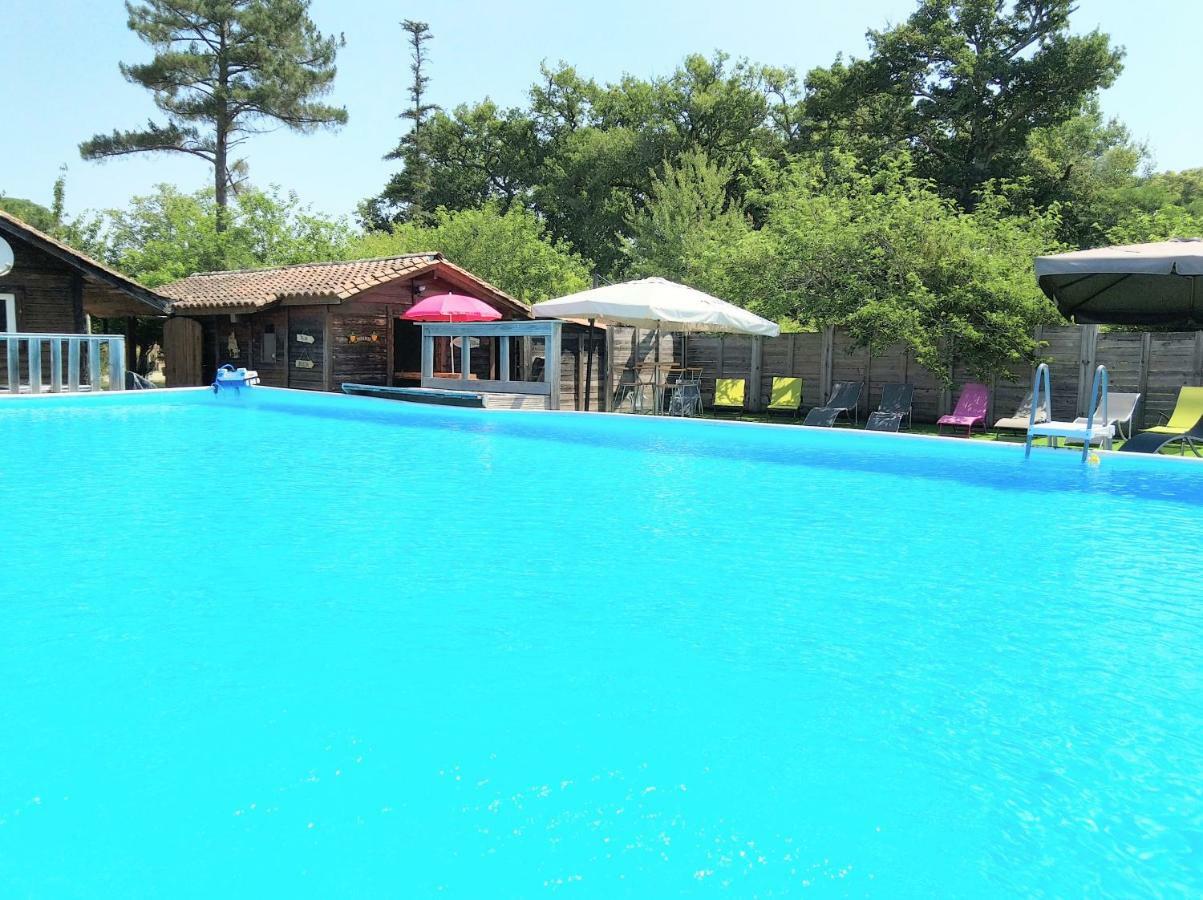 Camping Familial Les Chalets D'Uza Εξωτερικό φωτογραφία